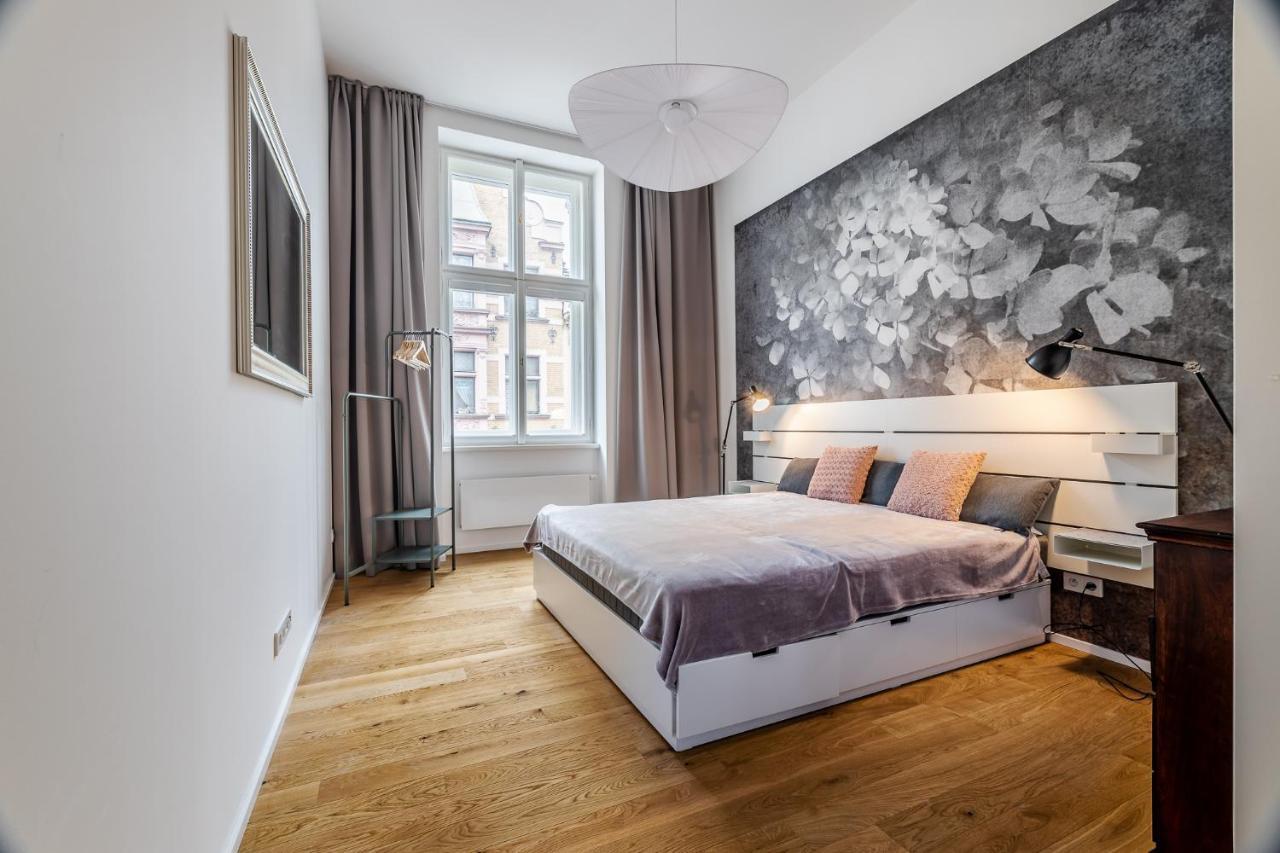 Elegant Apartments Located In The Centre Of Praga Zewnętrze zdjęcie